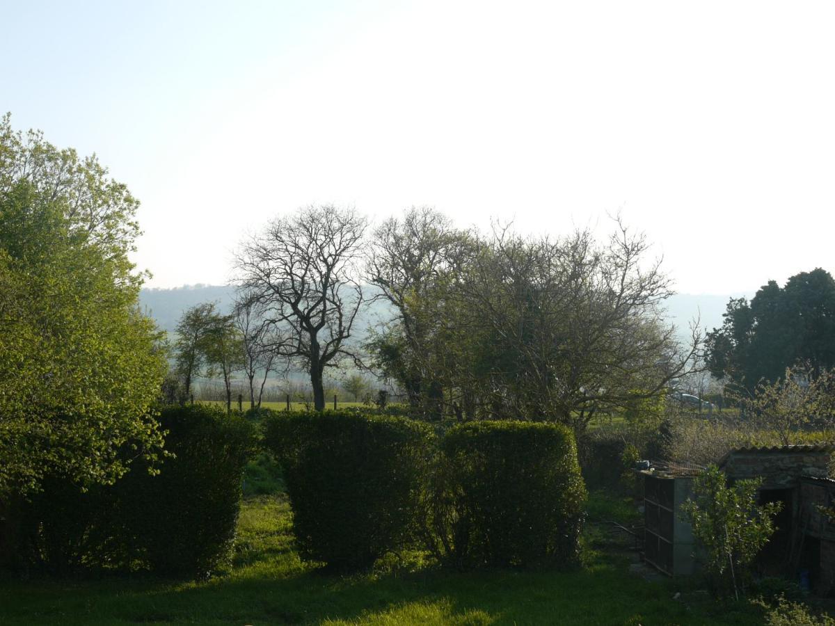 Bed and Breakfast Les Miquelots Pont-d'Ouilly Exterior foto